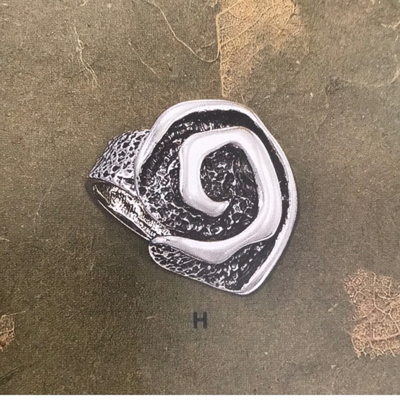 Silpada Rare Oxidized Sterling Silver Ring 
Size  7 - Picture 7 of 7
